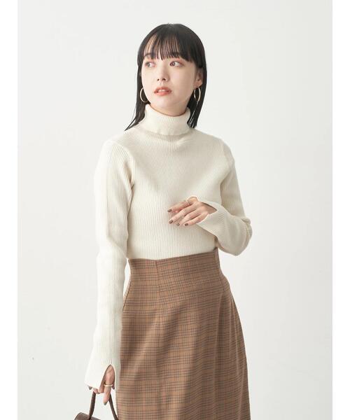 earth music&ecology(アースミュージックアンドエコロジー)の「リブタートルニットプルオーバー(ニット/セーター・レディース・ベージュ/ブラック/ピンク/ブルー/グリーン/アイボリー・M/S)」の14枚目の写真