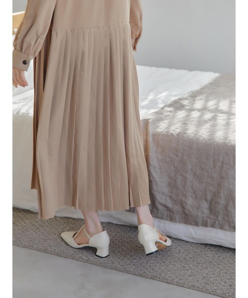 Ayla(アイラ)の「cross strap pumps(パンプス・レディース・ブラック/アイボリー・23.0cm/23.5cm/24.0cm/24.5cm/25.0cm)」の6枚目の写真