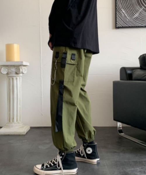 ARULE（アルール）の「『ARULE/アルール』サイドベルト×チェーン付きジョガーカーゴパンツ【Y】【CN】（カーゴパンツ・メンズ・カーキ/ブラック・L/XL）」の9枚目の写真