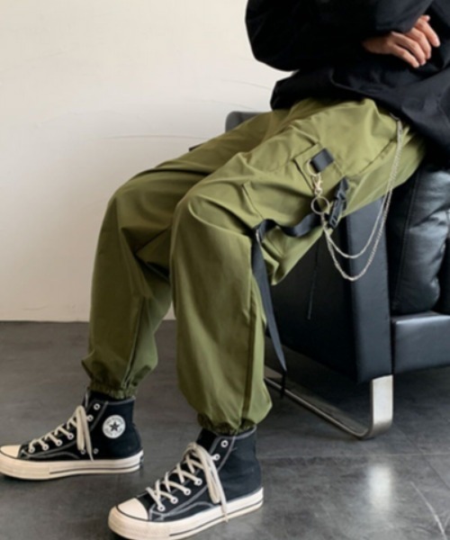 ARULE（アルール）の「『ARULE/アルール』サイドベルト×チェーン付きジョガーカーゴパンツ【Y】【CN】（カーゴパンツ・メンズ・カーキ/ブラック・L/XL）」の7枚目の写真