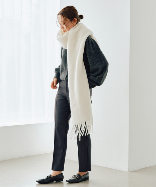 IENA(イエナ)の「Organic Wool ストレートパンツ(その他パンツ・レディース・アイボリー/ピンク/チャコールグレー/エメラルドブルー・40/38/36/34)」の13枚目の写真