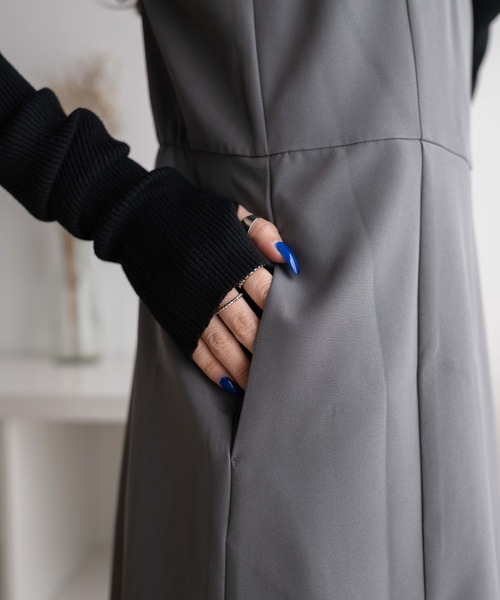 WEGO（ウィゴー）の「WEGO/裾スリットミニキャミワンピ（ワンピース・レディース・ブラック/グレー・FREE）」の4枚目の写真