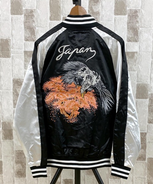 TopIsm（トップイズム）の「スカジャン 桜鷹 銀龍 単龍（スカジャン・メンズ・ブラック系1/ブラック系2/ダークグリーン/ブルー/ブラック/ブルー系その他2/ブルー系その他/レッド系その他/ワインレッド・M/L/XL）」の2枚目の写真