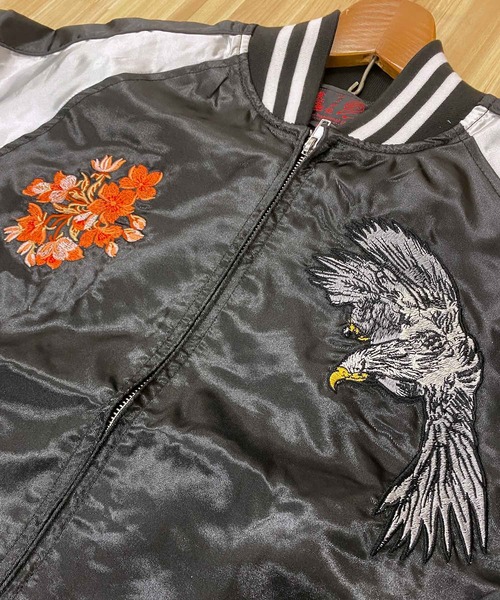 TopIsm（トップイズム）の「スカジャン 桜鷹 銀龍 単龍（スカジャン・メンズ・ブラック系1/ブラック系2/ダークグリーン/ブルー/ブラック/ブルー系その他2/ブルー系その他/レッド系その他/ワインレッド・M/L/XL）」の19枚目の写真