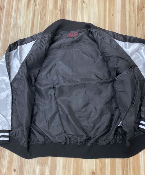 TopIsm（トップイズム）の「スカジャン 桜鷹 銀龍 単龍（スカジャン・メンズ・ブラック系1/ブラック系2/ダークグリーン/ブルー/ブラック/ブルー系その他2/ブルー系その他/レッド系その他/ワインレッド・M/L/XL）」の10枚目の写真