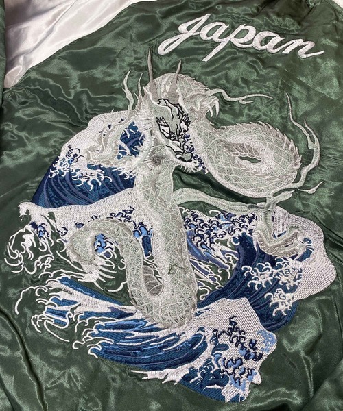 TopIsm（トップイズム）の「スカジャン 桜鷹 銀龍 単龍（スカジャン・メンズ・ブラック系1/ブラック系2/ダークグリーン/ブルー/ブラック/ブルー系その他2/ブルー系その他/レッド系その他/ワインレッド・M/L/XL）」の20枚目の写真