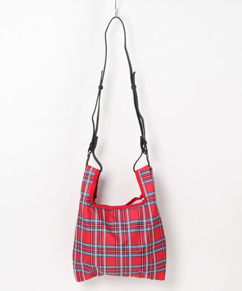 Y'SACCS（イザック）の「【イザック×MUMU】2WAYエコバッグ（ショルダーバッグ・レディース・レッド/ブラック/レオパード/ブラック系その他・FREE）」の3枚目の写真