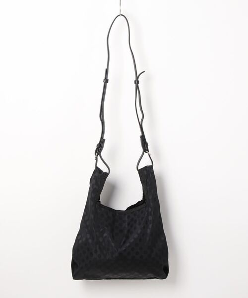 Y'SACCS（イザック）の「【イザック×MUMU】2WAYエコバッグ（ショルダーバッグ・レディース・レッド/ブラック/レオパード/ブラック系その他・FREE）」の5枚目の写真