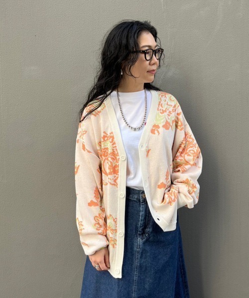 BEAVER(ビーバー)の「B omnivore/ビーオムニボー 14GG JACQUARD KNIT CARDIGAN ジャガードカーディガン(ニット/セーター・メンズ・チャコールグレー/ホワイト・MEDIUM/LARGE)」の1枚目の写真