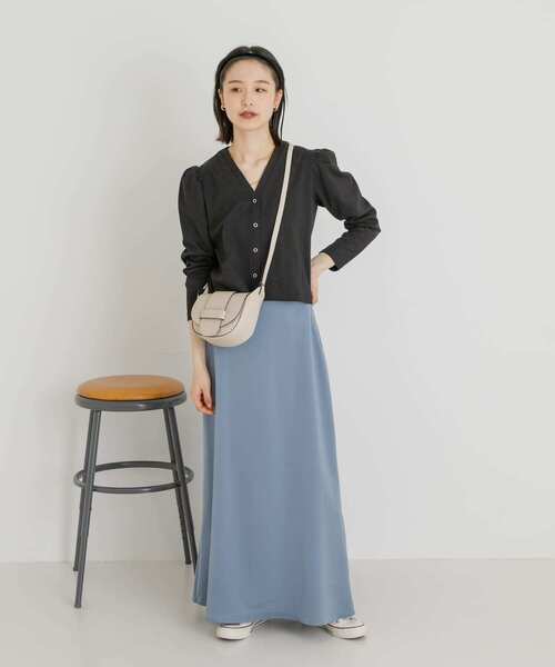 UR Lab.（アーバンリサーチラボ）の「サテンスカート（スカート・レディース・ブラック/ブルー/ベージュ・FREE）」の3枚目の写真