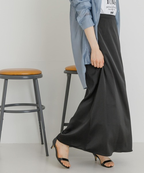 UR Lab.（アーバンリサーチラボ）の「サテンスカート（スカート・レディース・ブラック/ブルー/ベージュ・FREE）」の22枚目の写真
