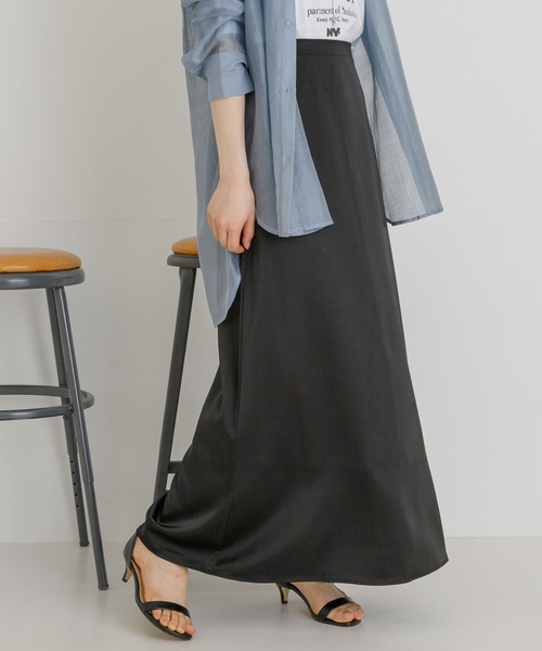 UR Lab.（アーバンリサーチラボ）の「サテンスカート（スカート・レディース・ブラック/ブルー/ベージュ・FREE）」の5枚目の写真