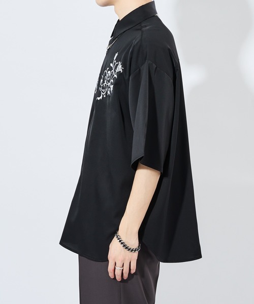 Adoon plain(アドーンプレーン)の「【Adoon plain】フラワー刺繍シャツ(シャツ/ブラウス・メンズ・ブラック/チャコールグレー・MEDIUM/LARGE)」の4枚目の写真