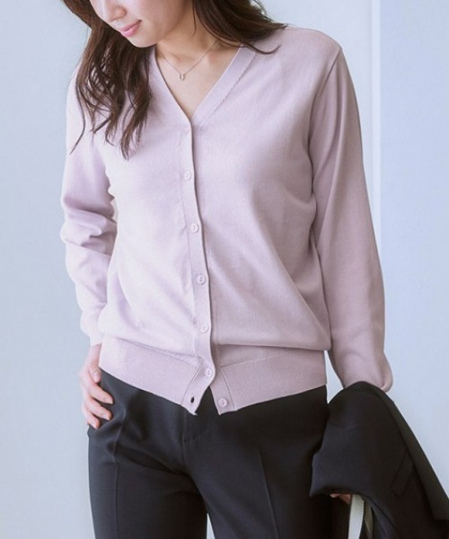7days Life Styling（セブンデイズライフスタイリング）の「【ひんやり接触冷感】抜け感Ｖネックカーディガン（ＵＶカット・毛玉防止）（カーディガン/ボレロ・レディース・ラベンダー/オフホワイト/ブラック/ライトグリーン/杢グレー/ネイビー/ブルーグレー/グリーン系/ライム/ベージュ/グレー系/グレイッシュベージュ・LL/M/S/L/3L/5L/4L）」の12枚目の写真