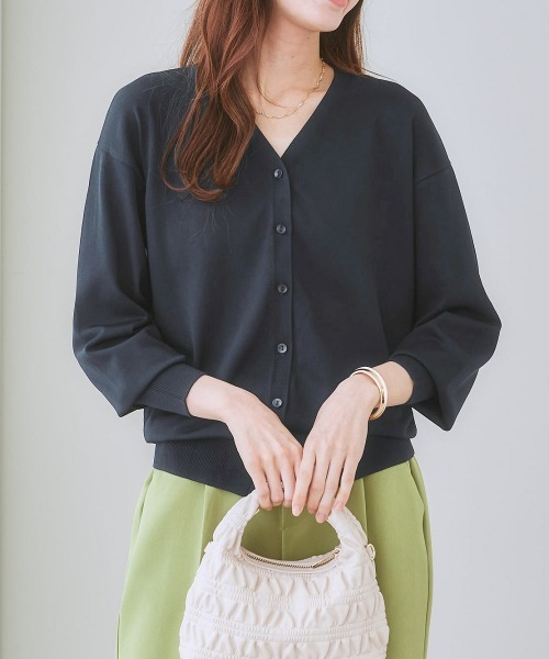 7days Life Styling（セブンデイズライフスタイリング）の「【ひんやり接触冷感】抜け感Ｖネックカーディガン（ＵＶカット・毛玉防止）（カーディガン/ボレロ・レディース・ラベンダー/オフホワイト/ブラック/ライトグリーン/杢グレー/ネイビー/ブルーグレー/グリーン系/ライム/ベージュ/グレー系/グレイッシュベージュ・LL/M/S/L/3L/5L/4L）」の11枚目の写真