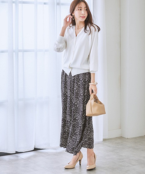 7days Life Styling（セブンデイズライフスタイリング）の「【ひんやり接触冷感】抜け感Ｖネックカーディガン（ＵＶカット・毛玉防止）（カーディガン/ボレロ・レディース・ラベンダー/オフホワイト/ブラック/ライトグリーン/杢グレー/ネイビー/ブルーグレー/グリーン系/ライム/ベージュ/グレー系/グレイッシュベージュ・LL/M/S/L/3L/5L/4L）」の19枚目の写真