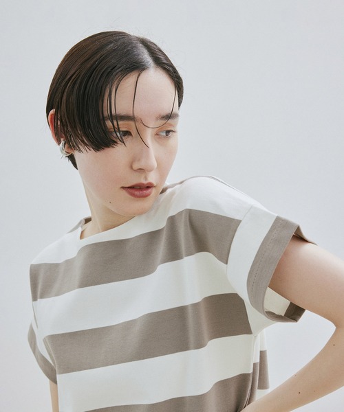 SALON adam et rope'（サロン アダム エ ロペ）の「[大好評アイテムが今年も登場！]【WEB・一部店舗限定】ポンチワイドボーダーTシャツ（Tシャツ/カットソー・レディース・ブラック/ブラウン系その他2・FREE）」の7枚目の写真