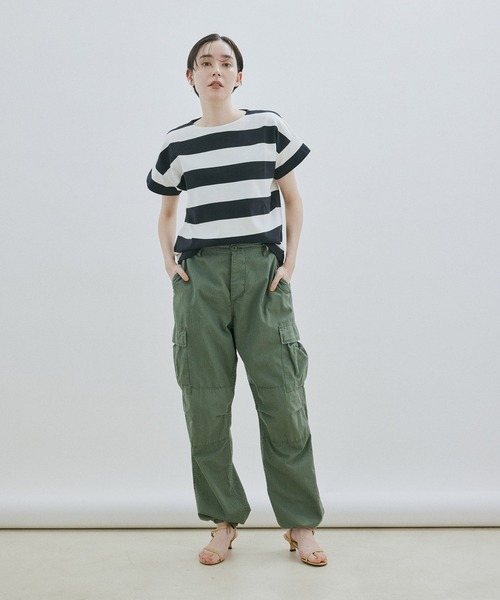 SALON adam et rope'（サロン アダム エ ロペ）の「[大好評アイテムが今年も登場！]【WEB・一部店舗限定】ポンチワイドボーダーTシャツ（Tシャツ/カットソー・レディース・ブラック/ブラウン系その他2・FREE）」の17枚目の写真