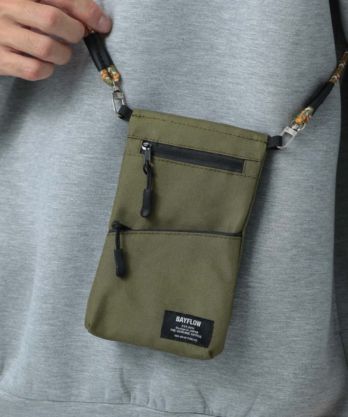 BAYFLOW(ベイフロー)の「フォンケースマルチショルダー / ミニショルダーバッグ(ショルダーバッグ・メンズ・ベージュ/カーキ/ネイビー/ブラック/レオパード/グレー/グリーン/サンドグレー/ブルー/その他2/その他3/その他4/その他5/イエロー/チャコール/オレンジ/その他7/その他6/その他9/その他10/その他8・FREE)」の6枚目の写真