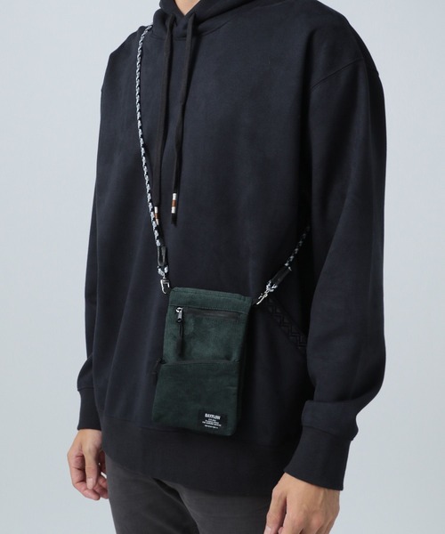 BAYFLOW(ベイフロー)の「フォンケースマルチショルダー / ミニショルダーバッグ(ショルダーバッグ・メンズ・ベージュ/カーキ/ネイビー/ブラック/レオパード/グレー/グリーン/サンドグレー/ブルー/その他2/その他3/その他4/その他5/イエロー/チャコール/オレンジ/その他7/その他6/その他9/その他10/その他8・FREE)」の7枚目の写真