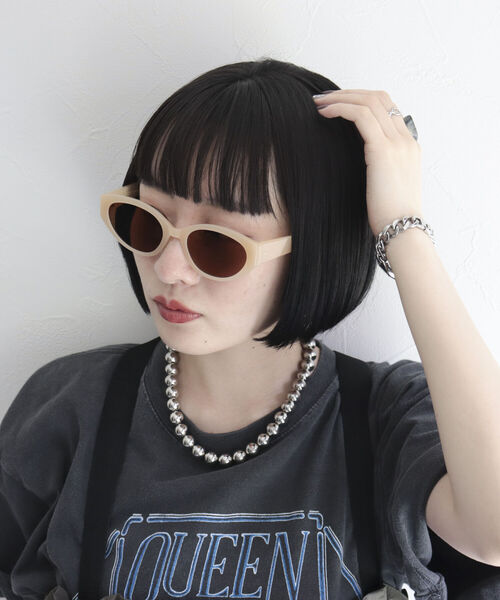 fredy emue（フレディエミュ）の「キャッツアイサングラス（サングラス・レディース・ベージュ・FREE）」の2枚目の写真