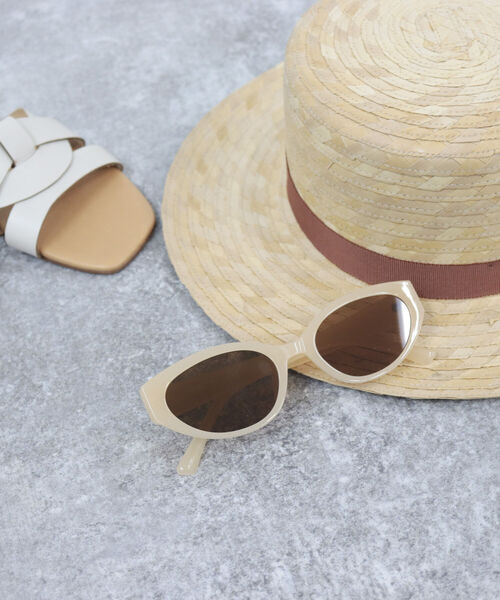 fredy emue（フレディエミュ）の「キャッツアイサングラス（サングラス・レディース・ベージュ・FREE）」の6枚目の写真