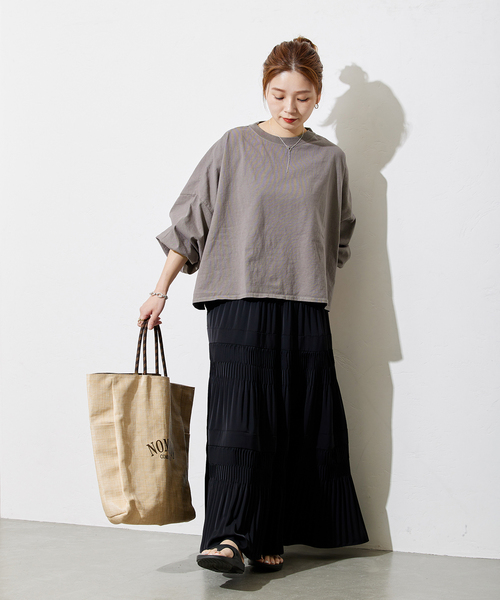 ALORE（アローレ）の「別注【ALORE/アローレ】ボタニカルダイロングTシャツ（Tシャツ/カットソー・レディース・サックスブルー/ホワイト系その他/ブラック系その他/ピンク系その他・FREE）」の5枚目の写真