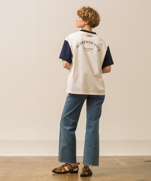 ALLUMER（アリュメール）の「プリントリンガーTシャツ(AUTHENTIC CLUB)（Tシャツ/カットソー・レディース・カーキ/ホワイト×ネイビー・1）」の15枚目の写真