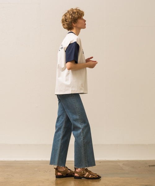 ALLUMER（アリュメール）の「プリントリンガーTシャツ(AUTHENTIC CLUB)（Tシャツ/カットソー・レディース・カーキ/ホワイト×ネイビー・1）」の20枚目の写真