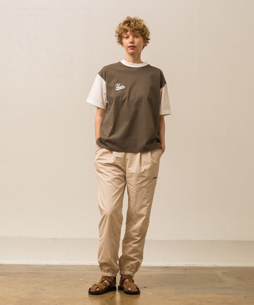 ALLUMER（アリュメール）の「プリントリンガーTシャツ(AUTHENTIC CLUB)（Tシャツ/カットソー・レディース・カーキ/ホワイト×ネイビー・1）」の16枚目の写真