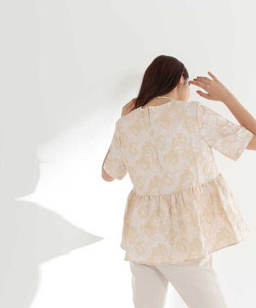 NATURAL BEAUTY BASIC（ナチュラルビューティーベーシック）の「◇ジャガードペプラムブラウス（シャツ/ブラウス・レディース・ベージュ系その他/ブラック系その他・SMALL/MEDIUM）」の15枚目の写真