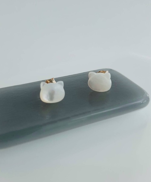 CERCA（チェルカ）の「SARINOHANA/ネコ（猫）一粒シェルピアス/14KGF/SILVER925（ピアス（両耳用）・レディース・ブラック/ホワイト/A/B・FREE）」の9枚目の写真
