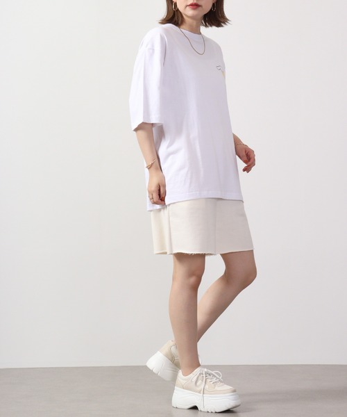 sanrio(サンリオ)の「sanrio サンリオ 半袖 Tシャツ オーバーサイズ(Tシャツ/カットソー・レディース・ホワイト/ライトピンク/サックスブルー/レッド/オフホワイト/ブルーグリーン/レモンイエロー/ホワイト系/ホワイト系1/ホワイト系3/ブラック系/ホワイト系2/ホワイト系4/ブラック・L/LL/M)」の20枚目の写真