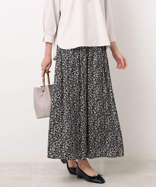 DRESKIP（ドレスキップ）の「◆女性らしさあふれる サテンギャザースカート（スカート・レディース・ピンク系/チャコールグレー/ライトグレー/ブラック系/ブラック系5/サンドベージュ・02/04/03）」の3枚目の写真