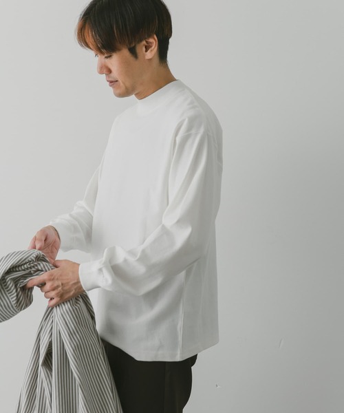 URBAN RESEARCH DOORS(アーバンリサーチドアーズ)の「USAコットンモックネックロングスリーブTシャツ(Tシャツ/カットソー・メンズ・ホワイト/チャコールグレー/グレー系その他・MEDIUM/LARGE)」の15枚目の写真