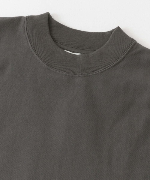 URBAN RESEARCH DOORS(アーバンリサーチドアーズ)の「USAコットンモックネックロングスリーブTシャツ(Tシャツ/カットソー・メンズ・ホワイト/チャコールグレー/グレー系その他・MEDIUM/LARGE)」の14枚目の写真