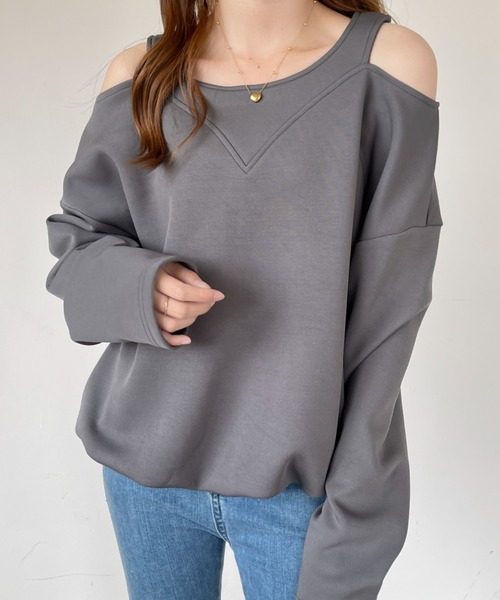 emi+(エミプラス)の「ショルダーカットアウト段ボールスウェットプルオーバー(Tシャツ/カットソー・レディース・チャコールグレー/ホワイト/ブラック・M/L)」の3枚目の写真