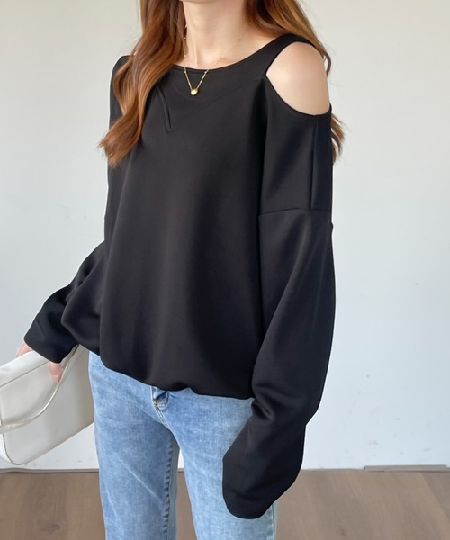 emi+(エミプラス)の「ショルダーカットアウト段ボールスウェットプルオーバー(Tシャツ/カットソー・レディース・チャコールグレー/ホワイト/ブラック・M/L)」の2枚目の写真