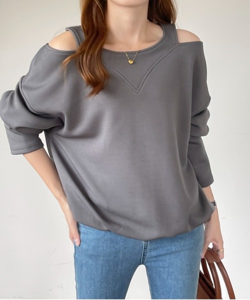 emi+(エミプラス)の「ショルダーカットアウト段ボールスウェットプルオーバー(Tシャツ/カットソー・レディース・チャコールグレー/ホワイト/ブラック・M/L)」の11枚目の写真