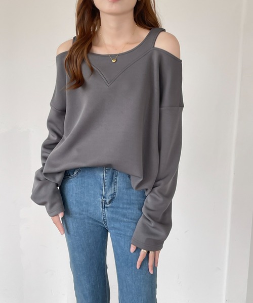 emi+(エミプラス)の「ショルダーカットアウト段ボールスウェットプルオーバー(Tシャツ/カットソー・レディース・チャコールグレー/ホワイト/ブラック・M/L)」の15枚目の写真