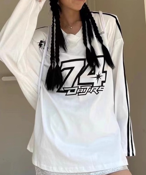 LYEON(リヨン)の「サイドラインVネックロンT(Tシャツ/カットソー・レディース・ホワイト/ブラック・FREE)」の3枚目の写真
