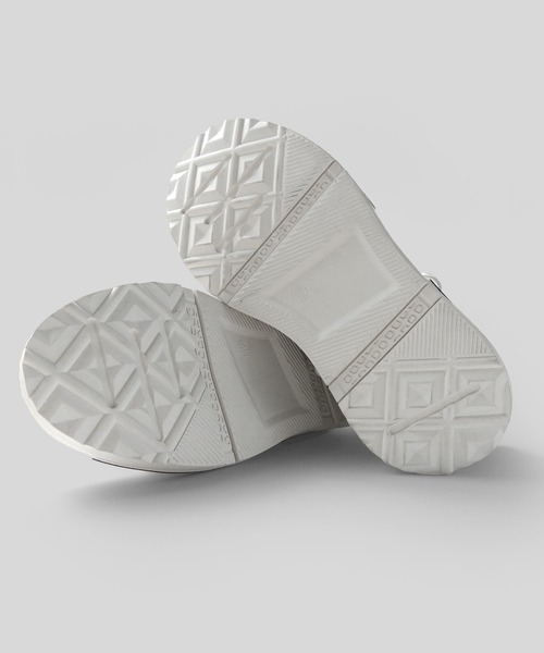 alala（アララ）の「キャンバス/メタリック厚底スニーカー ＜ 伸びるシューレース ＞（スニーカー・レディース・ブラック/シルバー系その他/ブルー/カーキ/ライトベージュ・S/M/LL/L）」の11枚目の写真