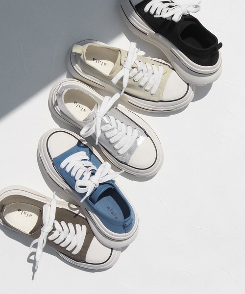 alala（アララ）の「キャンバス/メタリック厚底スニーカー ＜ 伸びるシューレース ＞（スニーカー・レディース・ブラック/シルバー系その他/ブルー/カーキ/ライトベージュ・S/M/LL/L）」の8枚目の写真