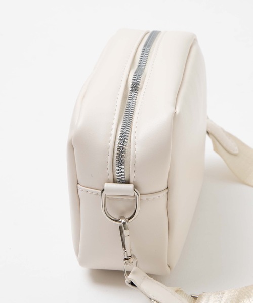 WEGO（ウィゴー）の「WEGO/ポーチ付きPUミニショルダー（ショルダーバッグ・レディース・ブラック/オフホワイト・FREE）」の8枚目の写真