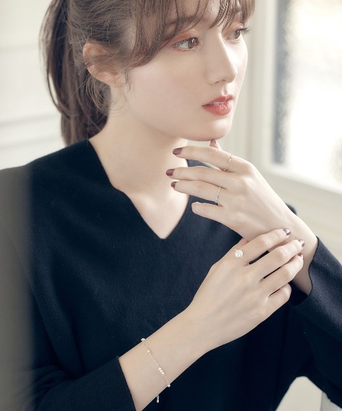 Jolie Toujours（ジョリトゥジュール）の「〈silver925〉ペタルチェーンリング（リング・レディース・シルバー・FREE）」の3枚目の写真