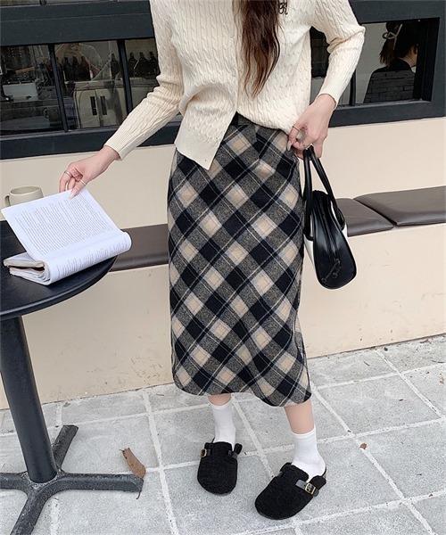 Dream garden(ドリームガーデン)の「バックスリットチェック柄スカート(スカート・レディース・ブラック/ベージュ/レッド・S/L/XL/M)」の16枚目の写真