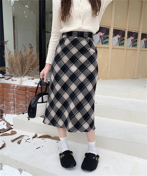 Dream garden(ドリームガーデン)の「バックスリットチェック柄スカート(スカート・レディース・ブラック/ベージュ/レッド・S/L/XL/M)」の11枚目の写真