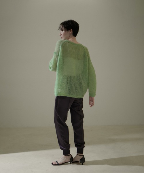 SALON adam et rope'(サロン アダム エ ロペ)の「【WEB限定】シアーモヘア混ニットプルオーバー(ニット/セーター・レディース・グレー/ミント/オフホワイト/ピンク・FREE)」の9枚目の写真