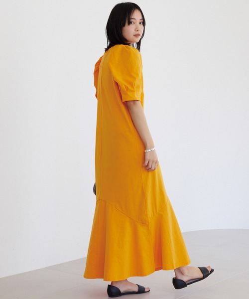 LAVEANGE（ラビアンジェ）の「切替カットワンピース（ワンピース・レディース・ベージュ/ブラック/オレンジ・3L/LL/M/5L/4L）」の15枚目の写真