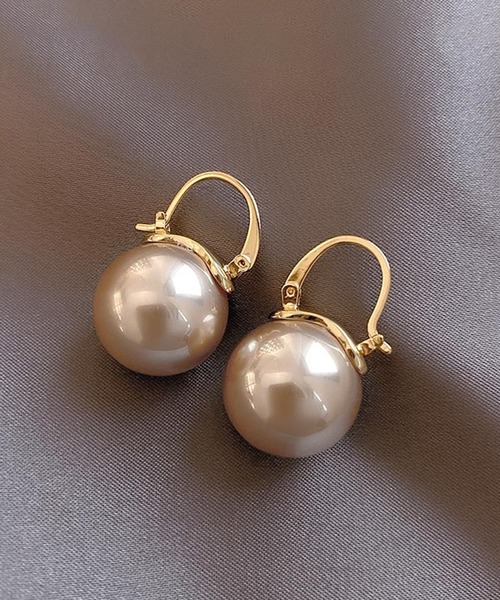Lace Ladies(レースレディース)の「ソリッド パール ゴールド フック ピアス(ピアス(両耳用)・レディース・グレイッシュベージュ/ピンク/ホワイト・FREE)」の12枚目の写真